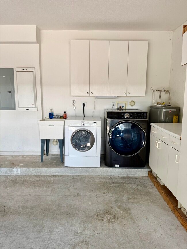Building Photo - 168 Coconut Key Ln