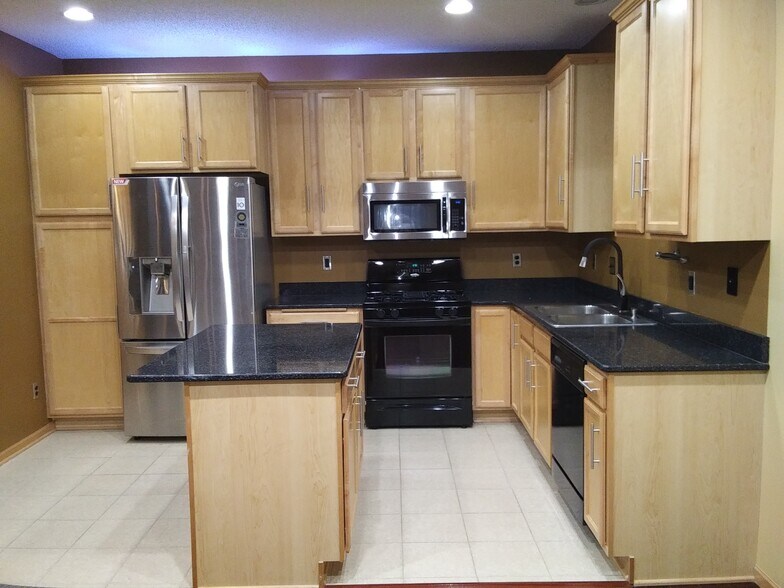 Building Photo - 7618 Parkridge Way