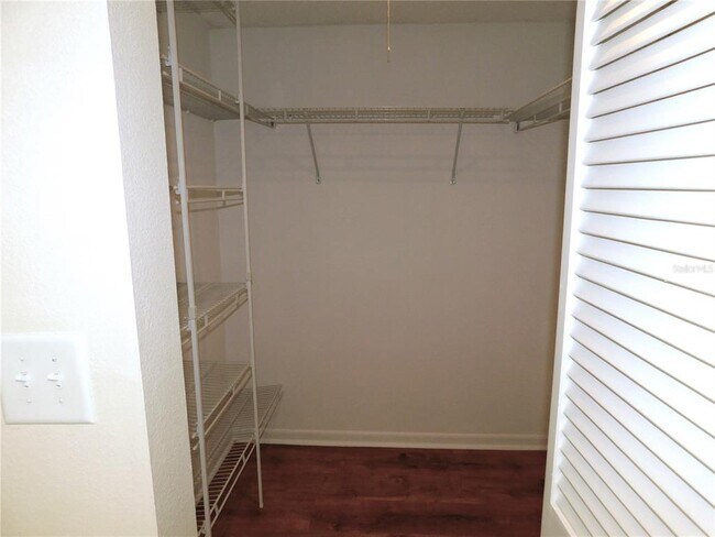 Building Photo - 1843 Golf View Dr