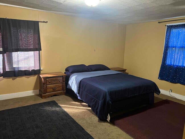 Building Photo - 315 Fetzner Rd