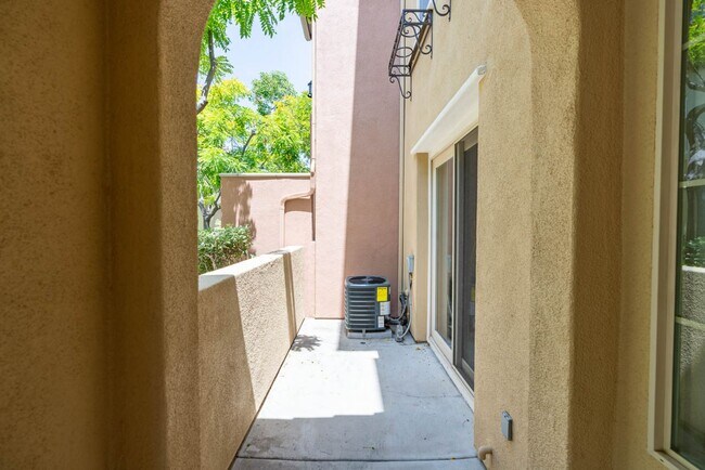 Building Photo - 2656 Escala Cir