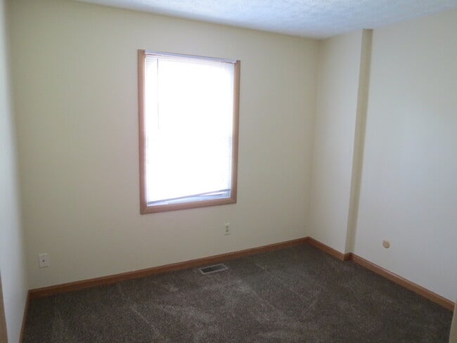 Building Photo - 2711 Millrace Dr