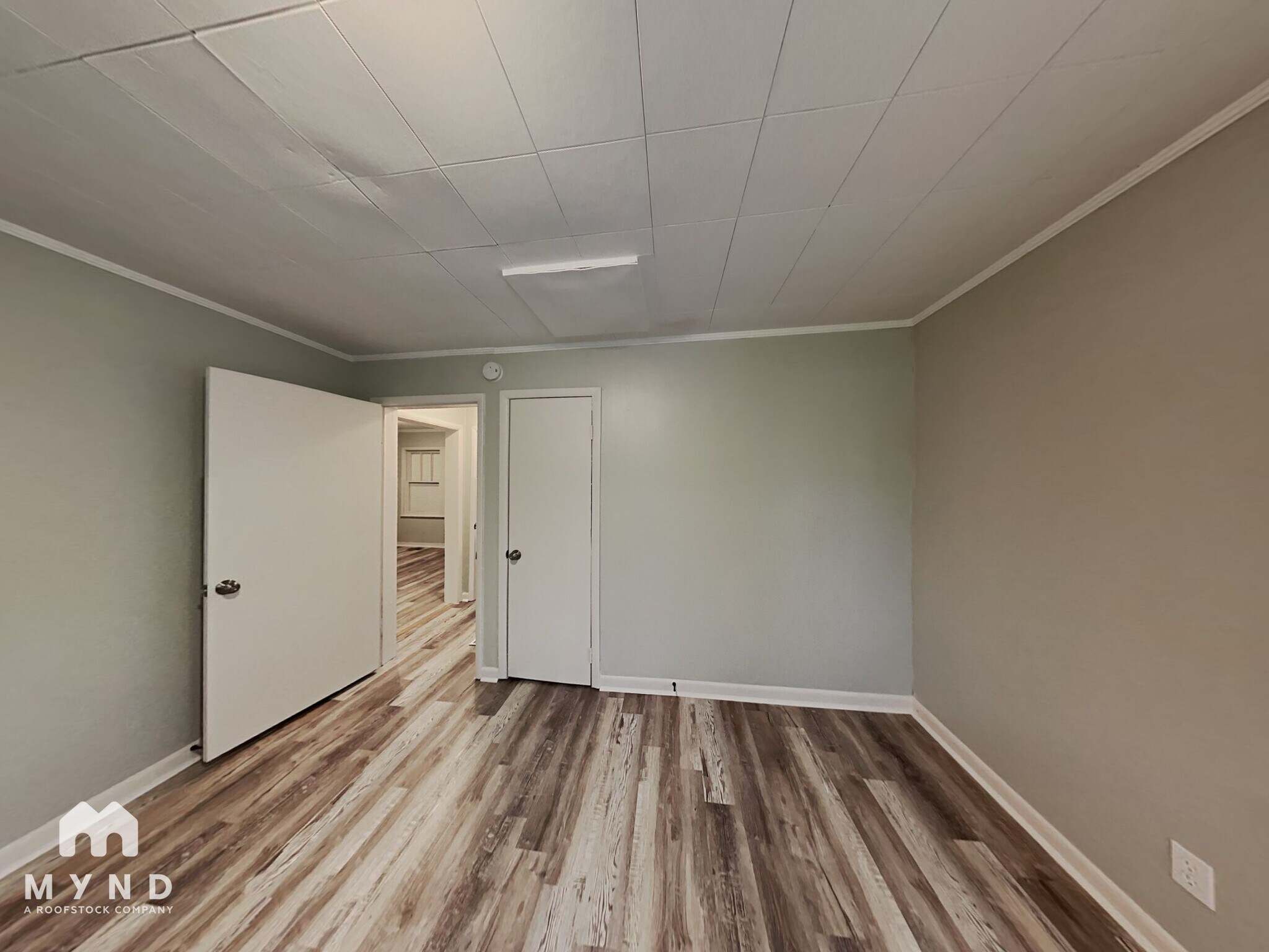 Building Photo - 1445 Echols Dr