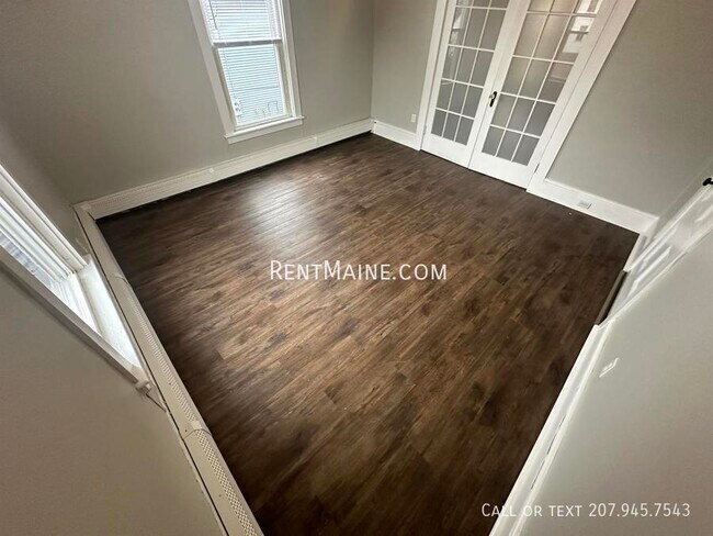 Building Photo - 439 Fourth St. Apt.