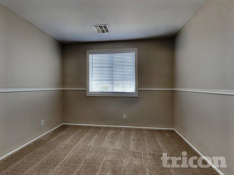 Building Photo - 3227 W White Canyon Rd