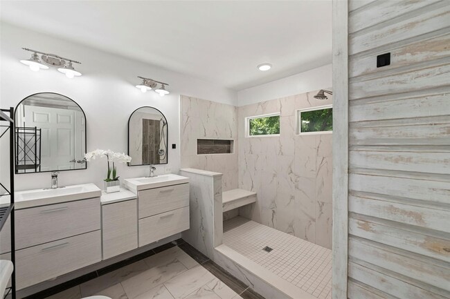 Building Photo - 706 Jerry St