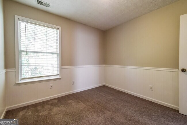 Building Photo - 1068 Litchfield Way SW