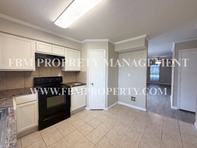 Building Photo - 1139 Valley View Dr