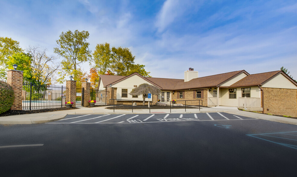 Primary Photo - Rivers Edge Apartments I & II