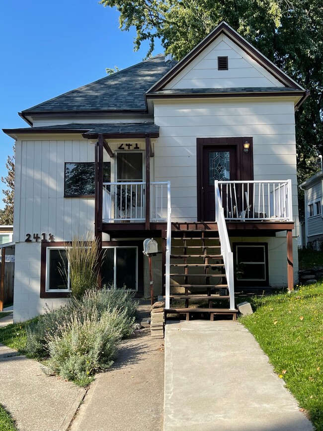 Building Photo - Lieuallen Apts.
