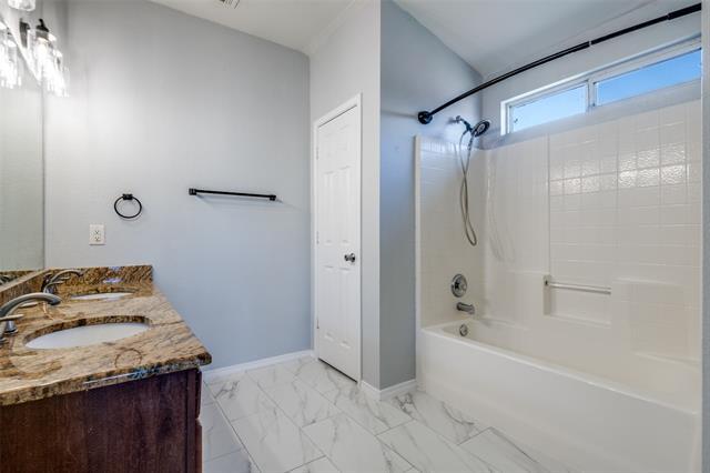 Building Photo - 222 Independence Tr