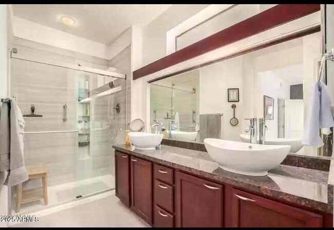 Building Photo - 16511 W Lone Tree Ct