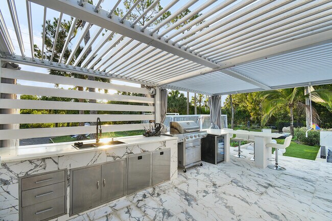 Building Photo - 377 Squire Dr