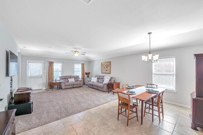 Building Photo - 3023 Dripping Springs Ct