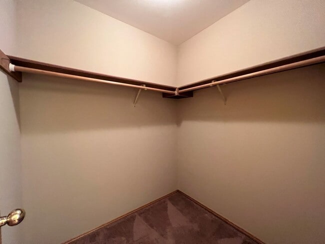Building Photo - Single Story 2 Bdrm Duplex - Avail Now!