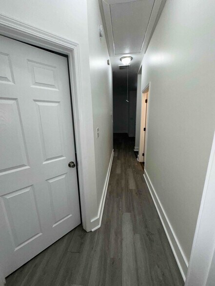 Building Photo - 939 Seattle St