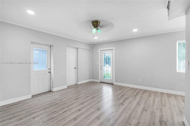 Building Photo - 4500 NE 18th Ave