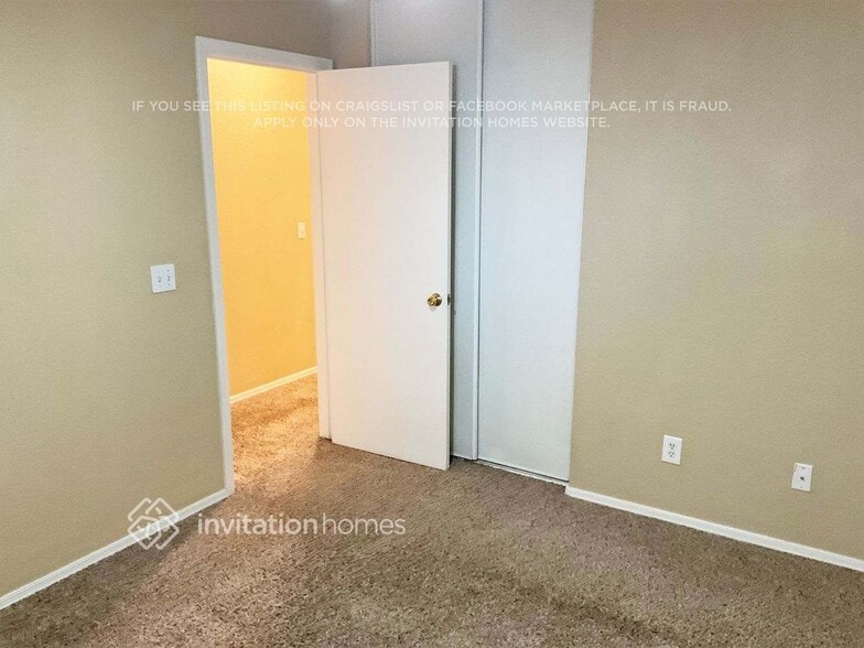 Building Photo - 9537 W Monte Vista Rd