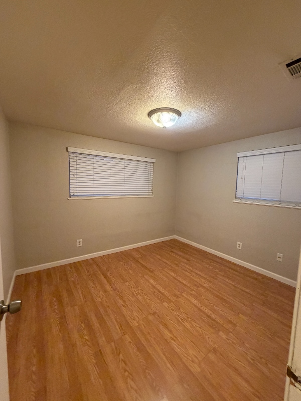 Building Photo - 881 Casselman Dr