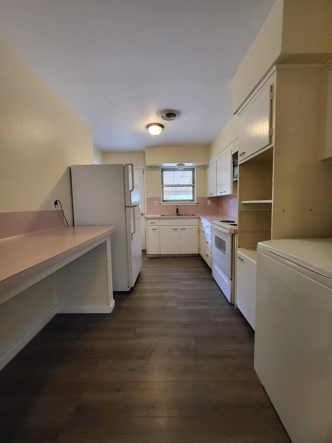 Building Photo - 2514 Post Oak Ave