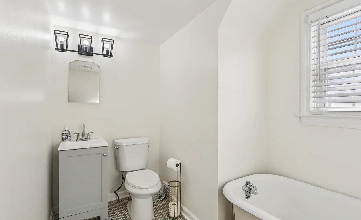 Building Photo - 3653 Winchell Rd