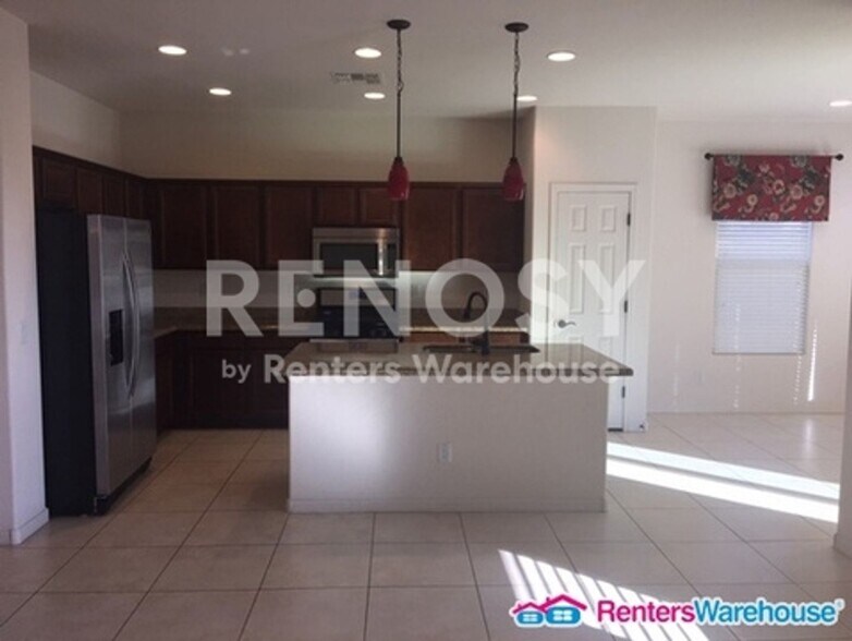 Building Photo - 2277 S 169th Dr