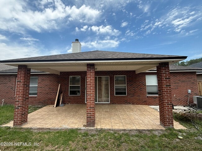 Building Photo - 12856 Chets Creek Dr N