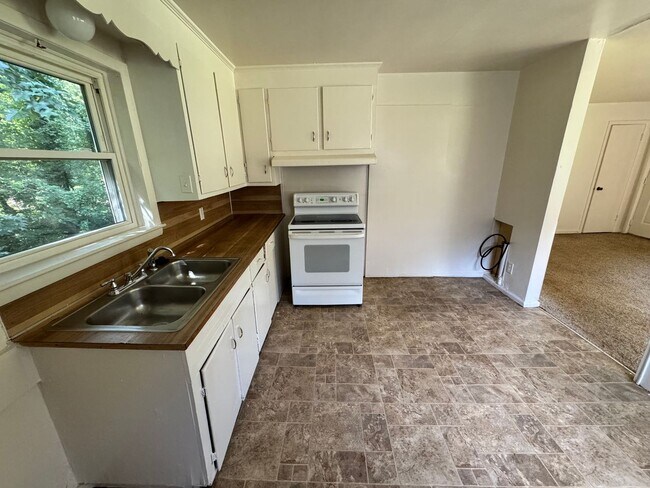 Building Photo - Close to uptown Shelby, NC (Still to compl...