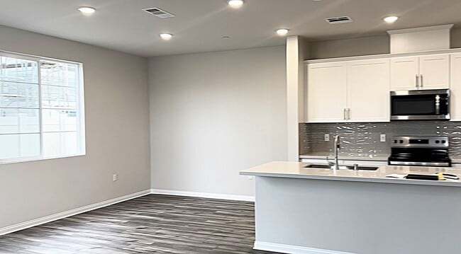 Building Photo - 9752 New Frst Ln