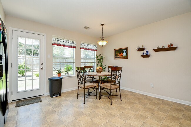 Building Photo - 18114 Waverly Hollow Ln