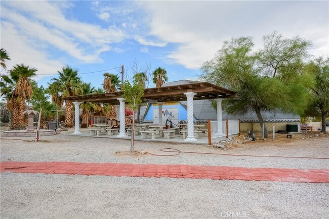 Building Photo - 70265 Aurora Rd