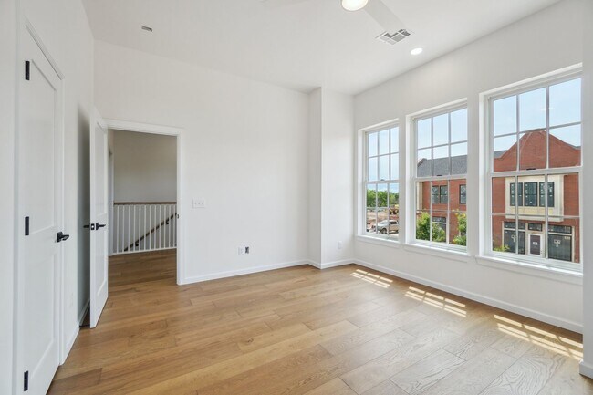Building Photo - Classic Cape Cod Meets Modern Glam: Your D...