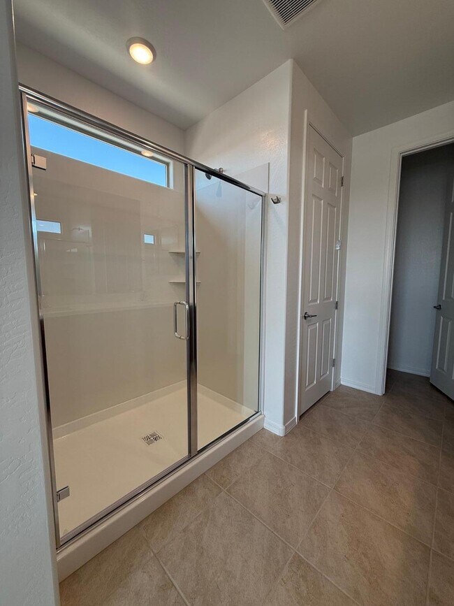 Building Photo - 24245 W Raymond St