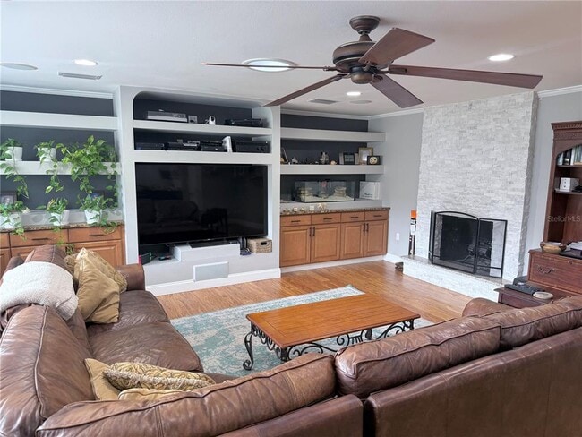 Building Photo - 731 Northwood Cir