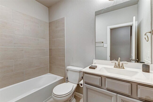 Building Photo - 5110 Morrison Dr
