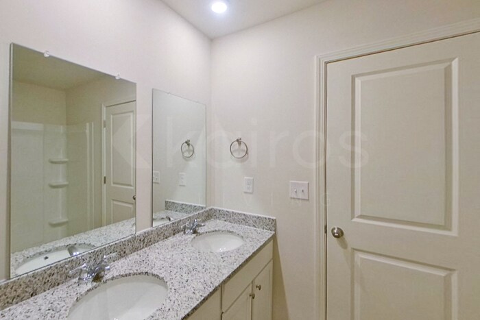 Building Photo - 316 Ironwood Ct