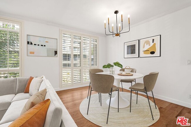 Building Photo - 7270 Hillside Ave