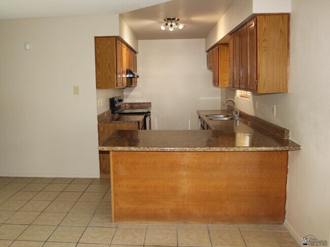 Building Photo - 4563 W 18th Ln
