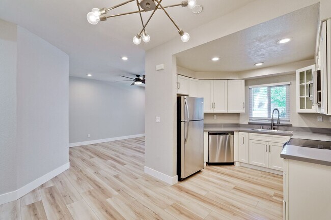 Building Photo - Welcome Home!!! - Great Location