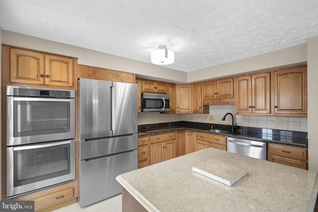 Building Photo - 13250 Custom House Ct