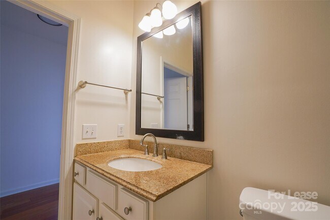 Building Photo - 14774 Via Sorrento Dr