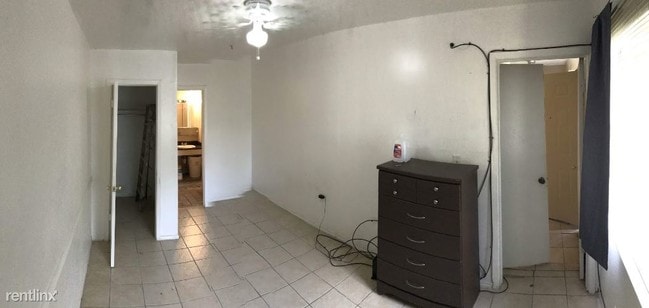 Building Photo - 7143 Glen Terrace
