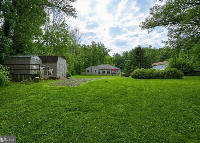Building Photo - 824 Apache Ln