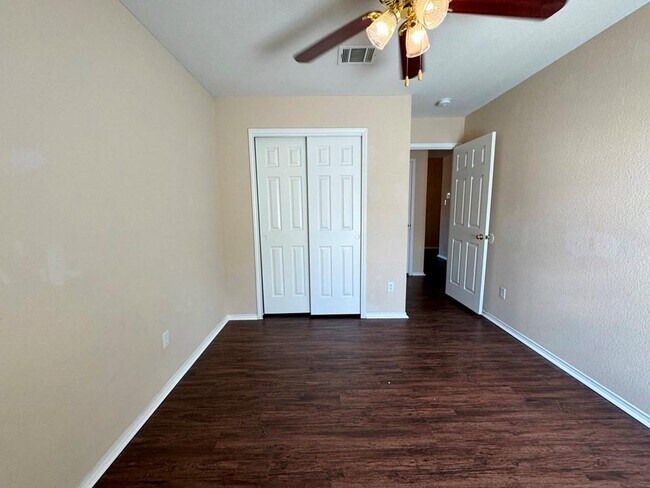 Building Photo - 100 Palo Duro Cove