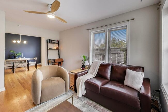 Building Photo - 600 N La Grange Rd