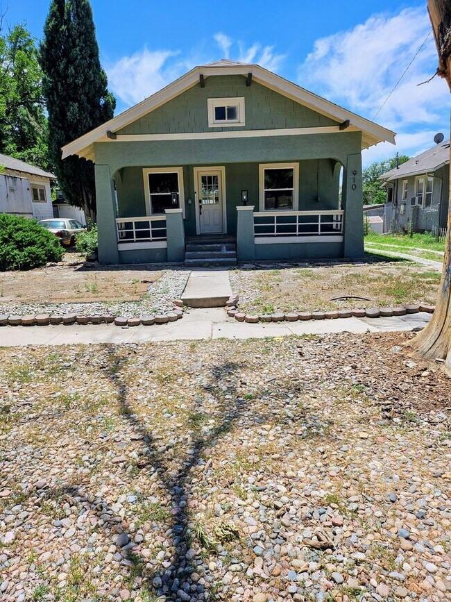 Building Photo - ALL PROSPECTIVE TENANTS MUST SUBMIT A $58 ...