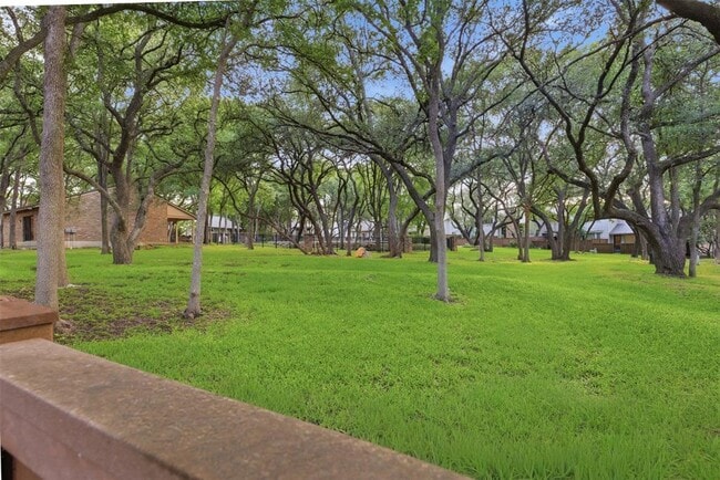 Building Photo - 8300 Summer Pl Dr