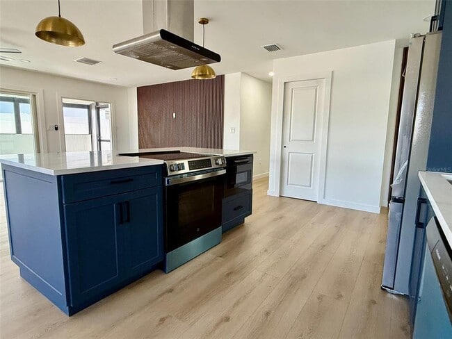 Building Photo - 3930 E Eden Roc Cir