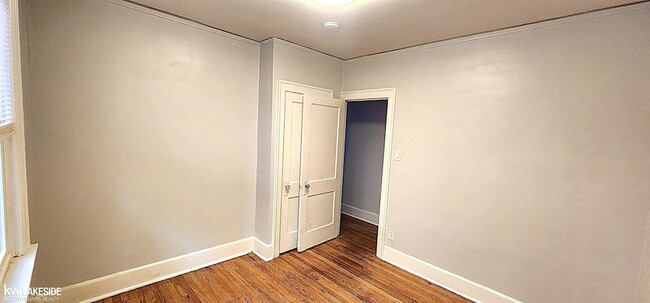 Building Photo - 914 Beaconsfield Ave