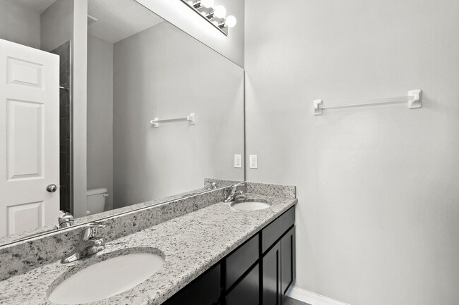 Building Photo - 4/2.5 Beautiful Energy Efficient Townhome ...